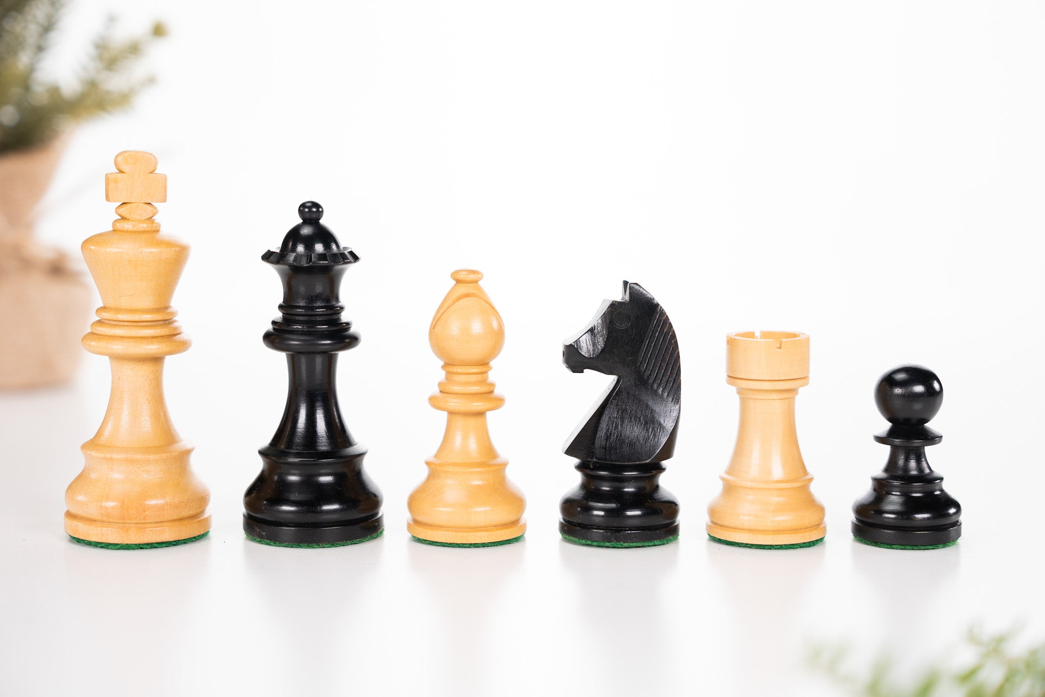 3 7/8″ German Staunton Chessmen – Ebonized