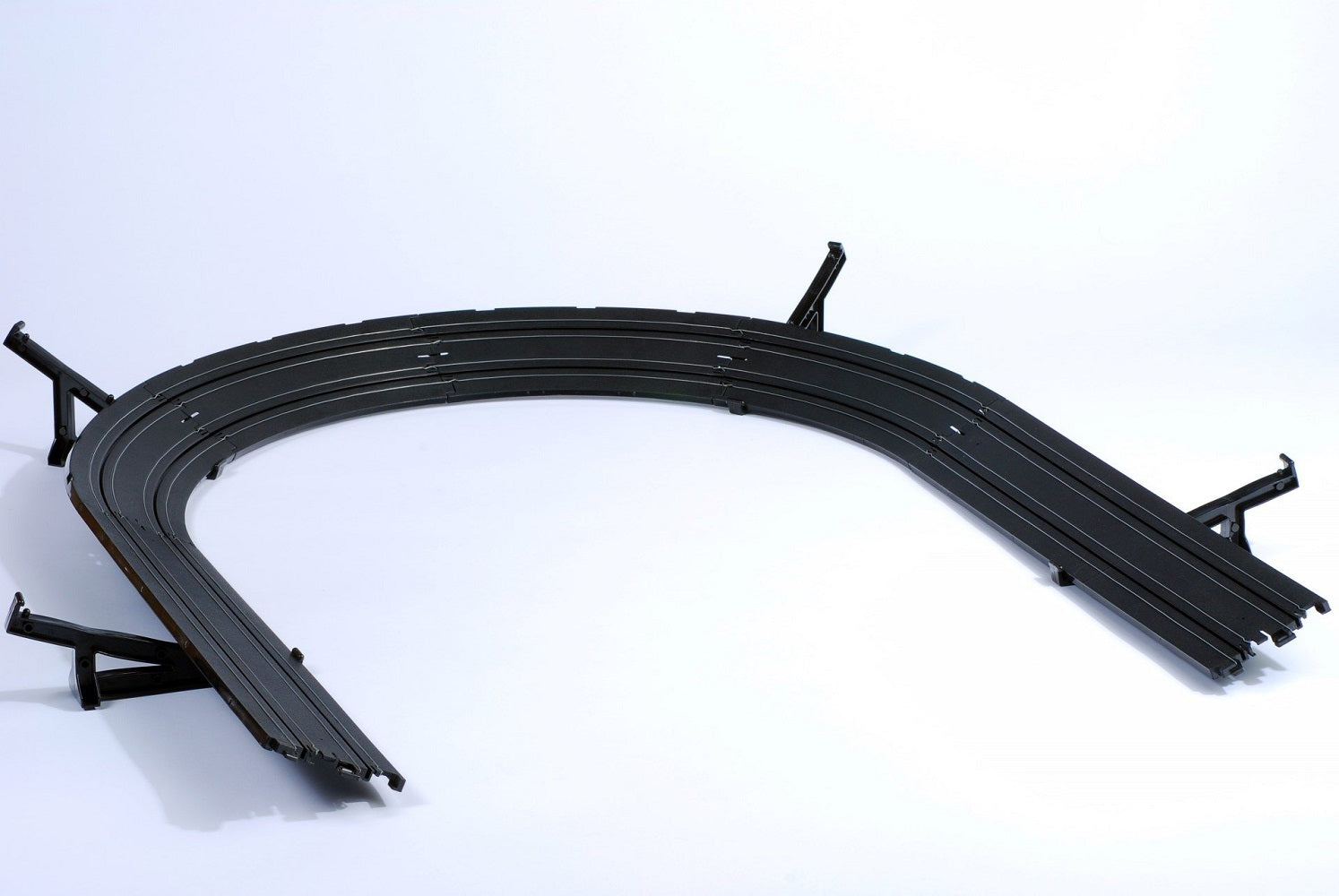 AFX Track 70625 12″ Radius Banked Curve Track