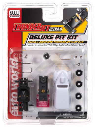 Auto World Thunderjet Deluxe Pit Kit (with 1941 Willys Gasser Body) HO Slot Car