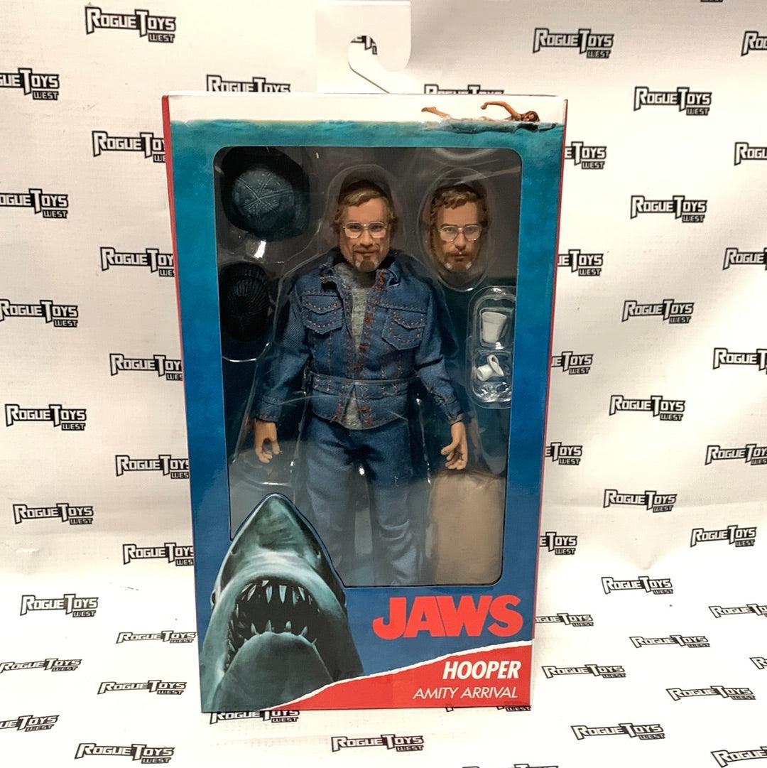 NECA – REEL TOYS – JAWS – HOOPER AMITY ARRIVAL